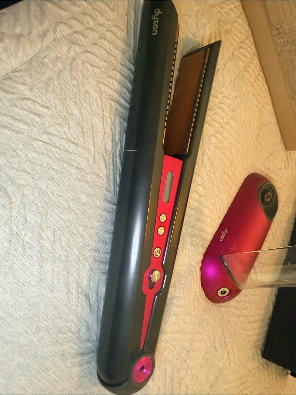 Dyson Corrale Cordless Hair Straightener in Magenta and Black - Picture 4 of 7